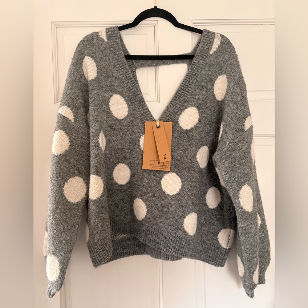 POL Gray and White Polka Dot V-Neck Sweater